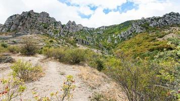 riden stenar i de dal av spöken i crimea foto