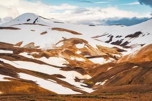 Kerlingarfjöll berg räckvidd på geotermisk område i de kväll på central isländsk highlands i sommar på island foto