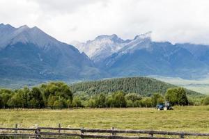 skön berg, landskap av buryatia foto