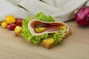 smörgås med hamon foto