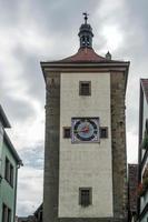 rotenburg, Tyskland, 2014. gammal klocka torn i rothenburg foto