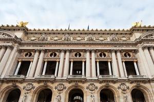 Fasad av opera hus - palais garnier i paris foto