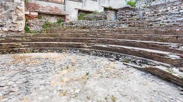 ruiner av gammal roman odeon teater i taormina foto