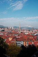 stadsvy från bilbao city, spanien, resmål foto