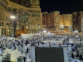 makkah, Saudiarabien, april 2021 - vackra nätter i makkah under den välsignade månaden ramadan. foto