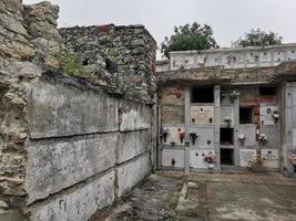 monterosso al sto, Italien - juni, 8 2019 - piktorisk by av cinque terre Italien gammal kyrkogård foto