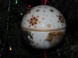 jul xmas träd glas hand tillverkad hantverkare boll foto