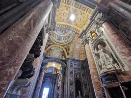 rom, Italien - juni 14 2019 - rom vatican helgon Peter kyrka interiör foto