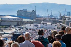 genova, Italien - Maj 27 2017 - påve francis besöker genua för de massa i kennedy plats foto