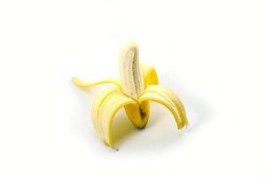 öppen halv skalad cavendish banan isolerat på vit foto