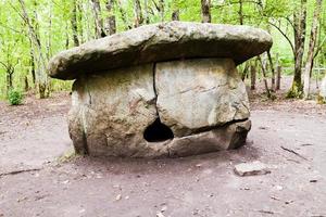 dolmen - monument av förhistorisk arkitektur foto