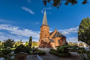 katolik kyrka och kyrkogård i dragon, Danmark foto