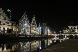 medeltida europeisk stad Gent natt se foto