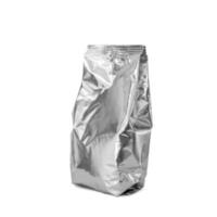 tom folie aluminium väska för bebis mjölk pulver, te eller kaffe isolerat på vit bakgrund med klippning väg foto