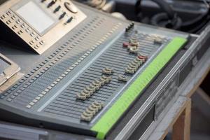 audio mixer reglaget och kontroller detalj foto