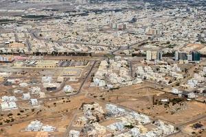 muscat arabicum stad antenn se landskap foto