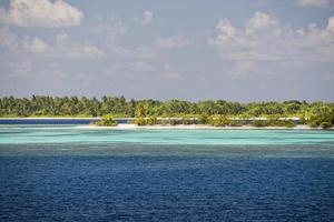maldiverna tropisk paradis strand kristall vatten vit sand strand foto