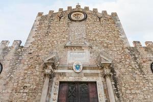 Fasad av duomo di taormina foto