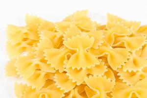 farfalle pasta, isolerade foto