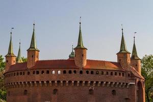 en port till krakow - den bäst bevarade barbicanen i Europa, Polen foto