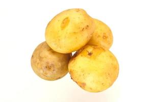 ung små säsong- potatis högen foto