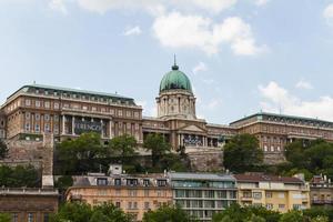 historiska kungliga palatset i budapest foto