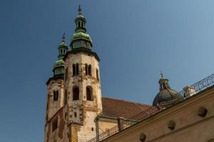 Romanska kyrkan St Andrew Tower i Krakow byggd mellan 1079 - 1098 foto