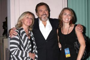 los angeles, sep 28 - joe mascolo, fru patricia schultz, gäst ankommer på fira 45 år av dagar av vår liv på akademi av tv konst och vetenskaper på september 28, 2010 i Nej. hollywood, ca foto