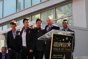 los angeles, okt 9 - ny barn på de blockera, jordan riddare, donnie wahlberg, joe mcintyre, danny trä, Jonathan riddare på de ny barn på de blockera hollywood promenad av berömmelse stjärna ceremoni på hollywood boulevard på oktober 9, 2014 i los angeles, ca foto