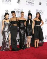 los angeles, jan 6 - vanessa hudgens, keke palmer, julianne hoj, carly rae jepsen, kether donohue på de människors val utmärkelser 2016, ankomster på de Microsoft teater l en leva på januari 6, 2016 i los angeles, ca foto