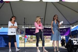 los angeles, juli 30 - nancy Grahn, julie marie berman, lisa locicero på de 2:a årlig amerikan cancer samhälle s hollywood relä för liv på helen bernstein hög skola på juli 30, 2011 i los angeles, ca foto