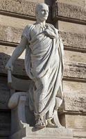 rome papinianus staty från fasaden av palazzo di giustizia