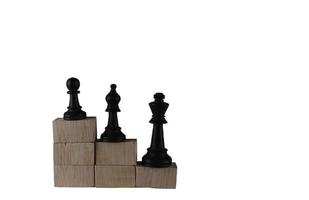 schack bitar' från trä- kuber visa de begrepp av rättvisa. företag begrepp foto