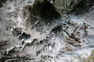 koh hong, tham massa grotta på hong ö i phang-nga bukt, thailand. foto