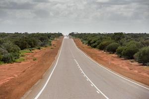 väst Australien öken- ändlös väg foto