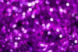 lila skinande glitter Semester skön abstrakt fläck bokeh bakgrund foto