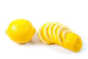 citron på vit bakgrund foto