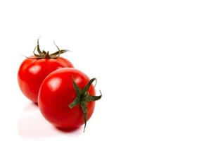 tomat på isolera foto