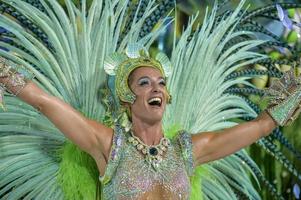 rio de Janeiro, rj Brasilien - februari 09, 2018 - samba skola parad i sambodromo. imperio da tijuca under festival på märken de sapucai gata foto