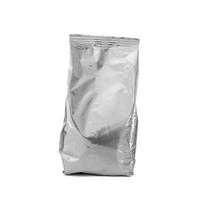 tom folie aluminium väska för bebis mjölk pulver, te eller kaffe isolerat på vit bakgrund med klippning väg foto