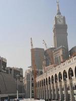 mecka, saudi Arabien, okt 2022 - skön utanför se av masjid al haram, mecka. de byggnad av masjid al haram presenterar en skön se på grund av till dess excellent konstruktion. foto