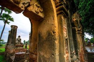 yadana hsemee pagod, en plats bestå av pagod komplex och buddha bild inuti, inwa, mandalay, myanmar foto