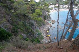 llansa små strand nära calella de palafrugell på de katalansk costa brava. foto