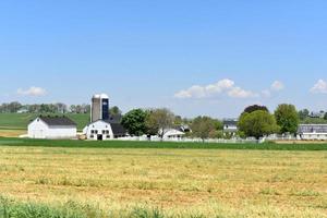 ladugård och silo på en bruka i Lancaster grevskap foto