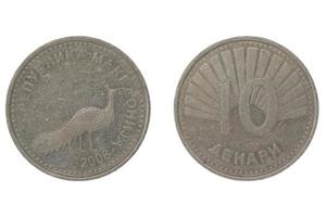 10 makedonska denar mkd mynt med både sidor på isolerat vit bakgrund foto