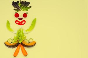 frukt och vegetabiliska uppsättning som lycka kvinnor för friska mat begrepp. foto