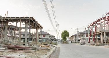 byggande bostäder nytt hus pågår på byggarbetsplatsen foto