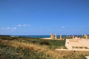 caeserea i Israel i Maj 2016 en se av de gammal roman stad av caeserea i Israel foto