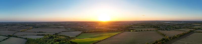 underbar se av brittiskt landsbygden och landskap foto