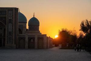 de gammal arkitektur av central Asien, samarkand på solnedgång, republik av uzbekistan foto